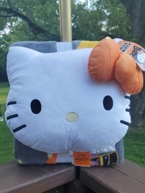 Halloween Hello Kitty Pillow And Plush Throw Set
